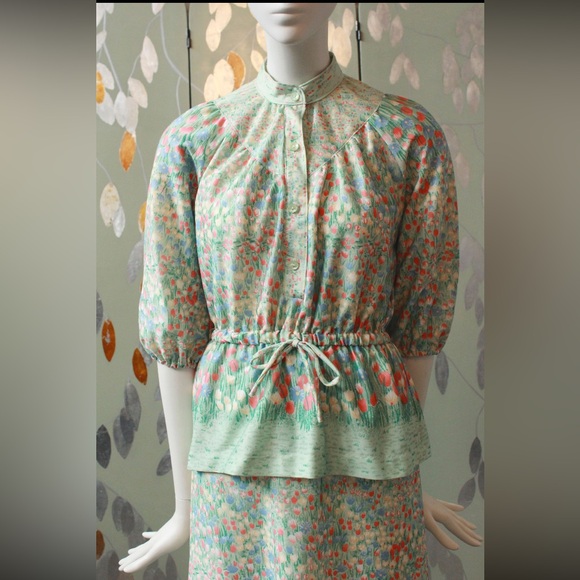 1970s Vintage Tulip Matching Set, Vintage Spring Set, Seafoam Floral - Picture 6 of 7